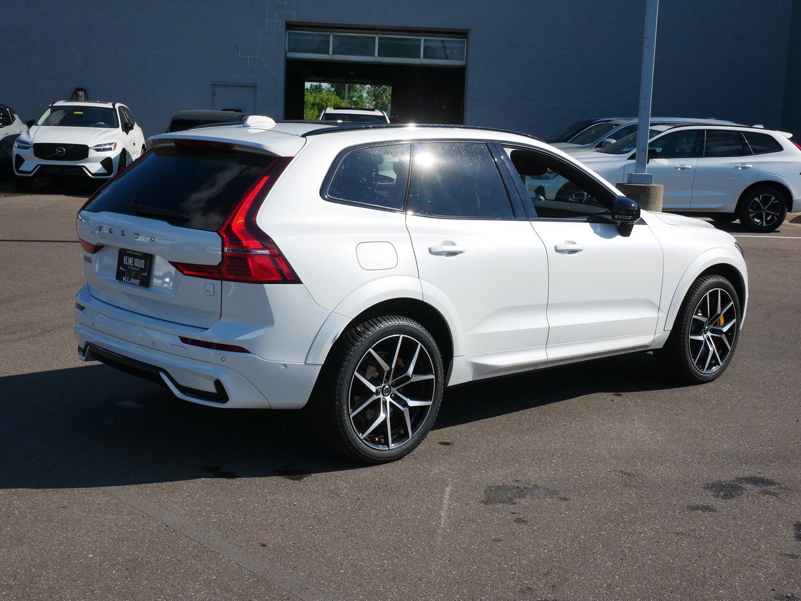 Certified 2024 Volvo XC60 T8 Polestar AWD/4WD image 7