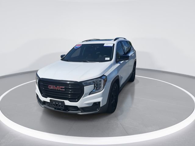 Used 2023 GMC Terrain SLT w/ Elevation Edition image 2
