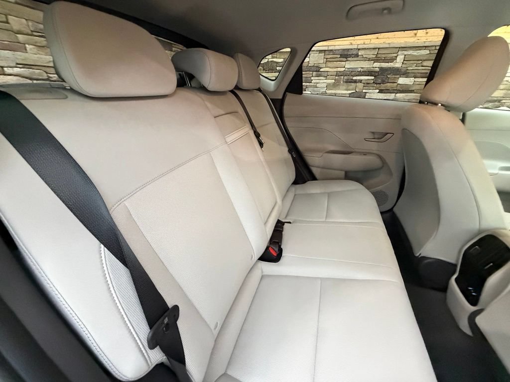 Used 2024 Hyundai Kona SEL AWD/4WD image 50