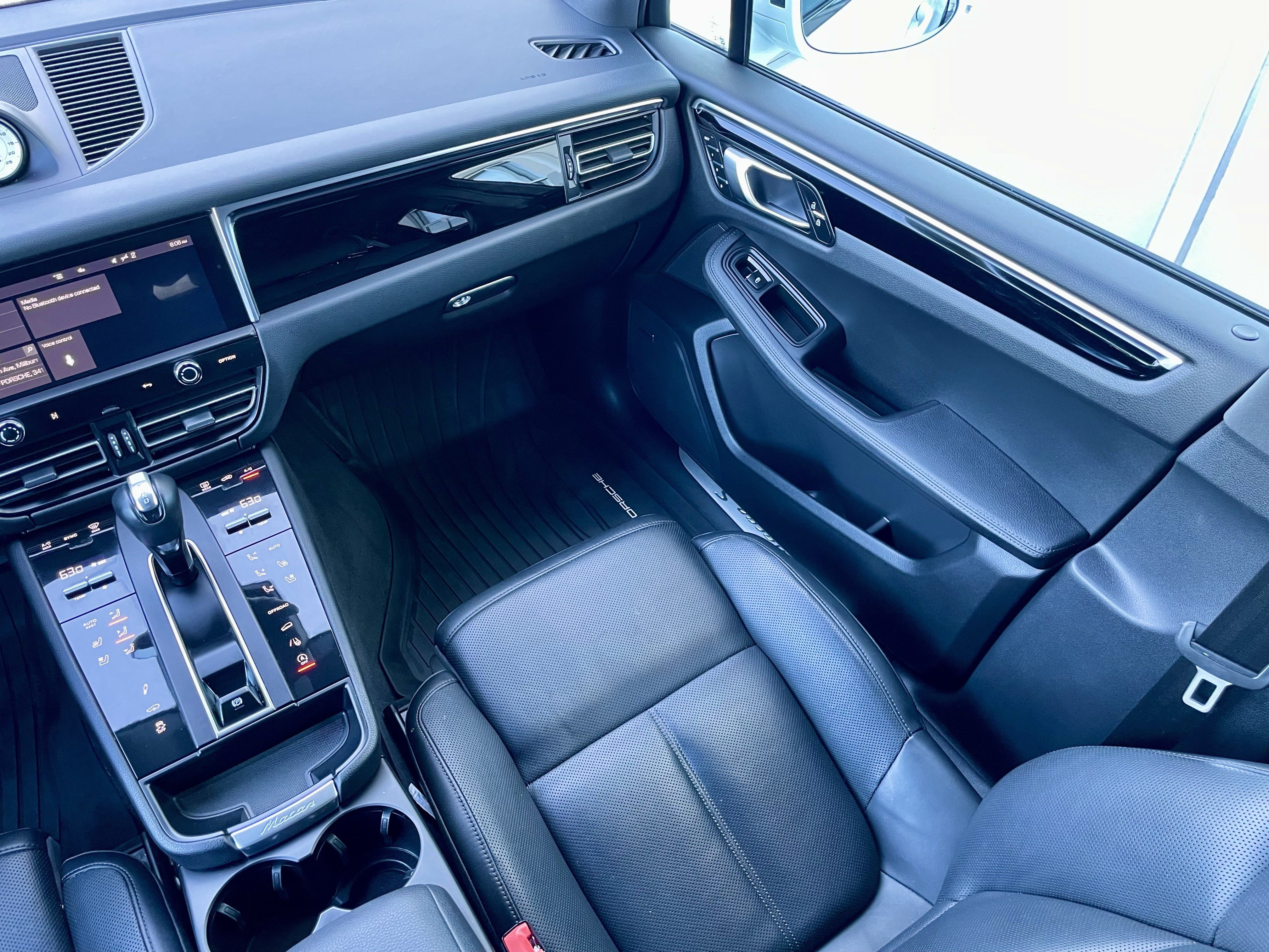 Used 2024 Porsche Macan S AWD/4WD image 18