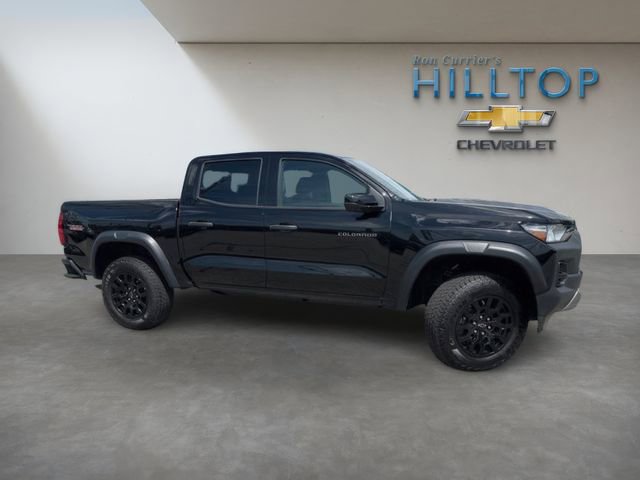Used 2026 Chevrolet Colorado Trail Boss AWD/4WD image 3