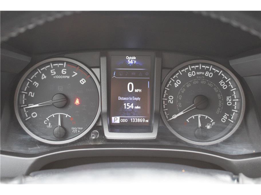 Used 2018 Toyota Tacoma TRD Off-Road w/ Technology Package image 22