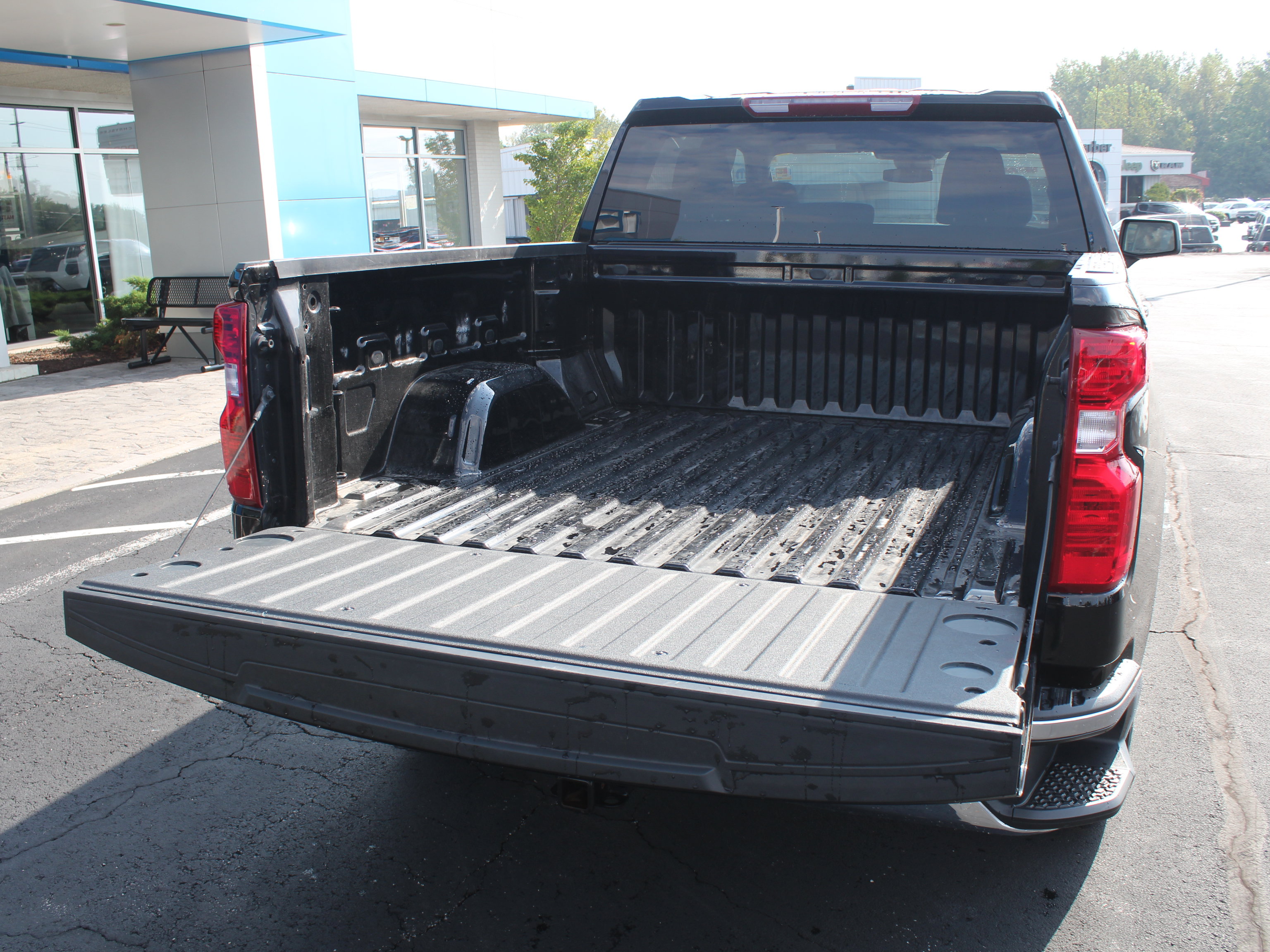 Certified 2026 Chevrolet Silverado 1500 LT AWD/4WD image 28