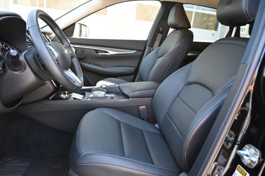 Used 2023 INFINITI QX50 Pure AWD/4WD image 14