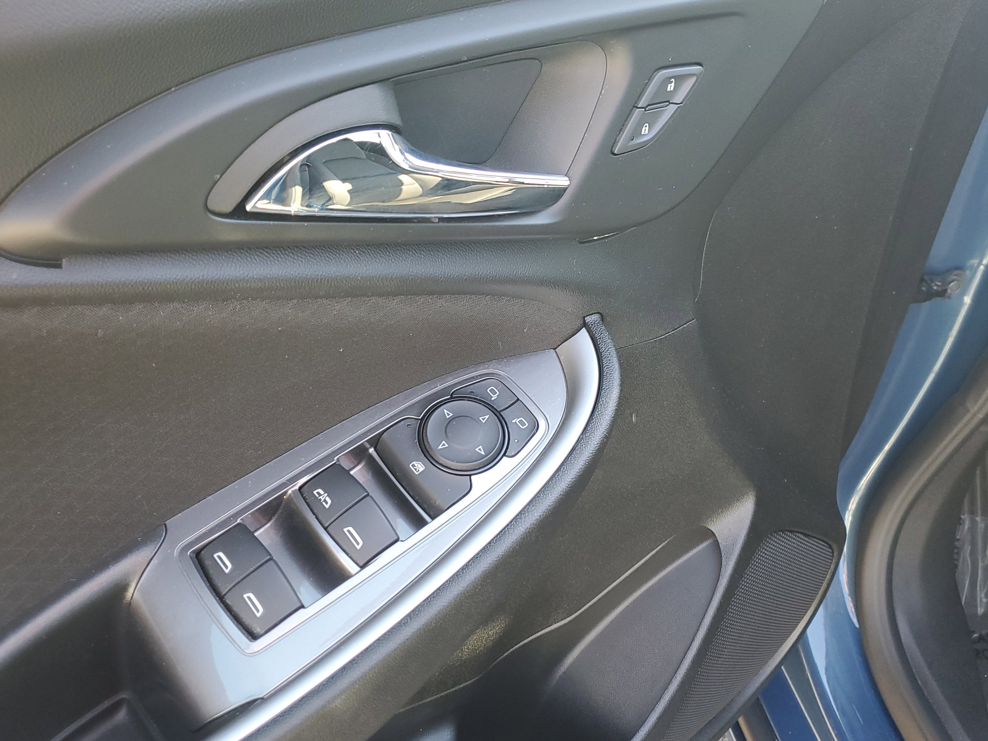 Used 2024 Chevrolet Malibu LT image 18