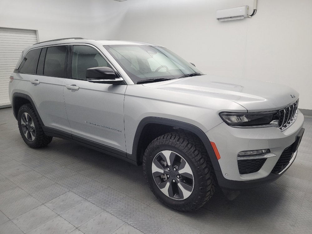 Used 2022 Jeep Grand Cherokee Limited 4xe w/ Luxury Tech Group II AWD/4WD image 11