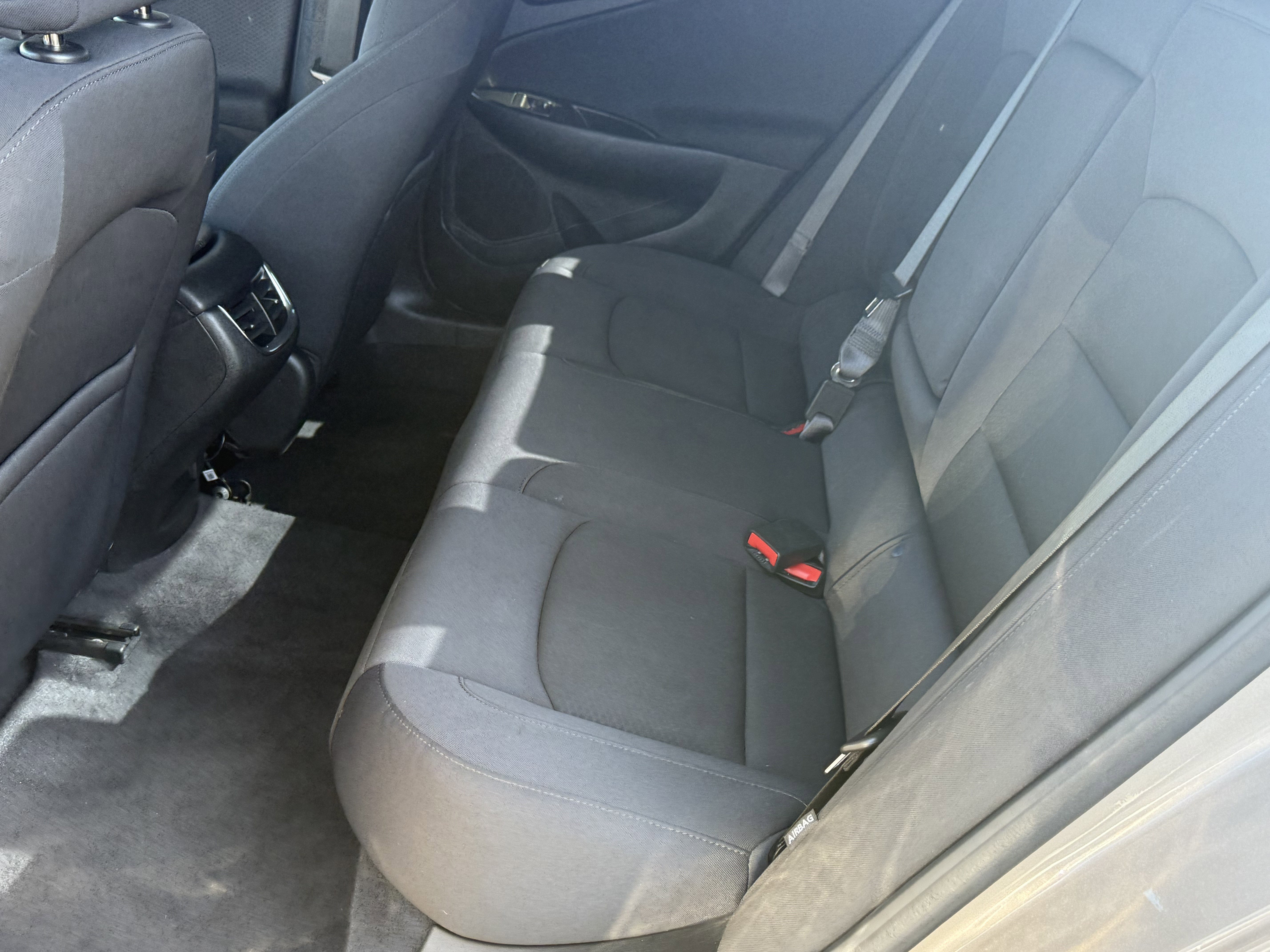 Used 2022 Chevrolet Malibu LT image 28