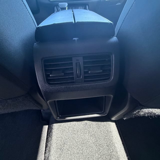 Used 2024 Nissan Rogue S FWD image 32