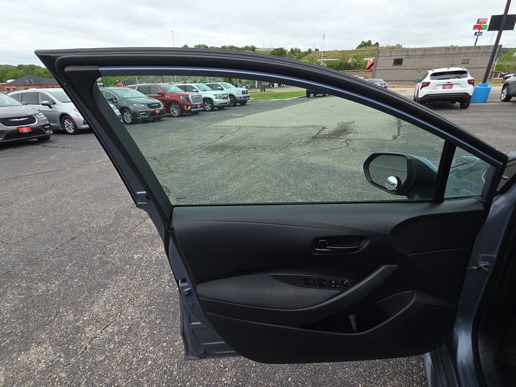 Used 2024 Toyota Corolla LE FWD image 12