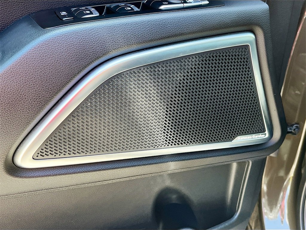 Used 2022 Kia Telluride SX w/ SX Prestige Package image 19