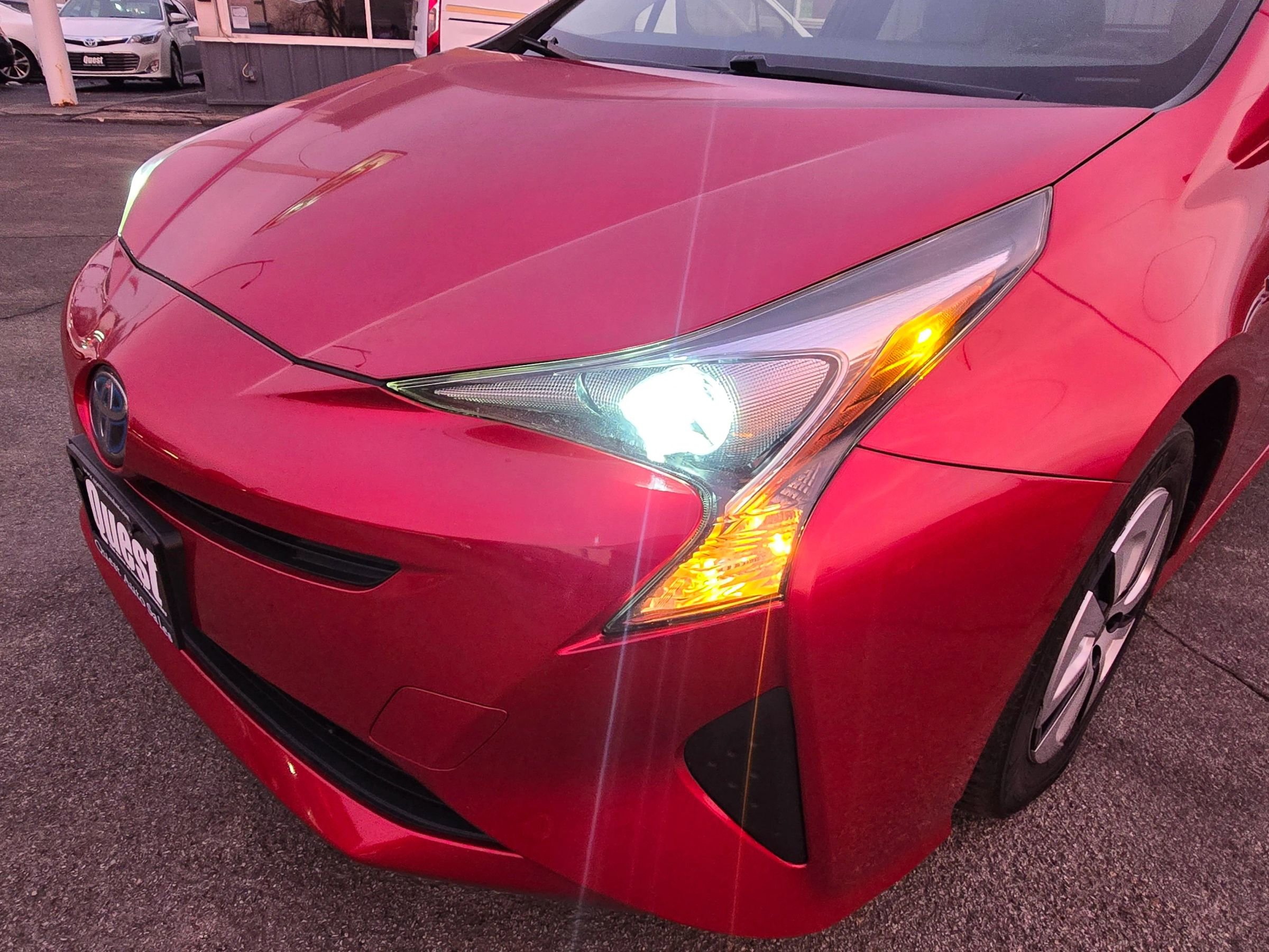 Used 2017 Toyota Prius Three image 19