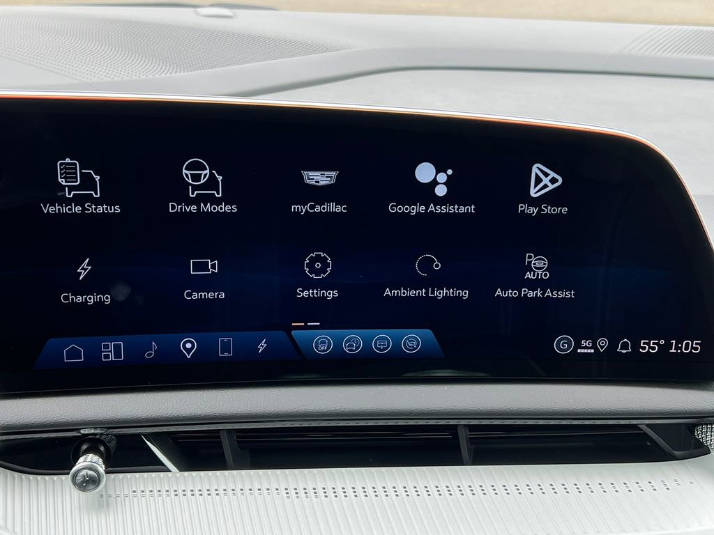 New 2026 Cadillac Optiq Luxury 1 image 22