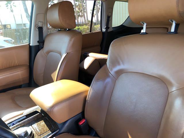 Used 2016 INFINITI QX80 4WD w/ Signature Edition Package image 9