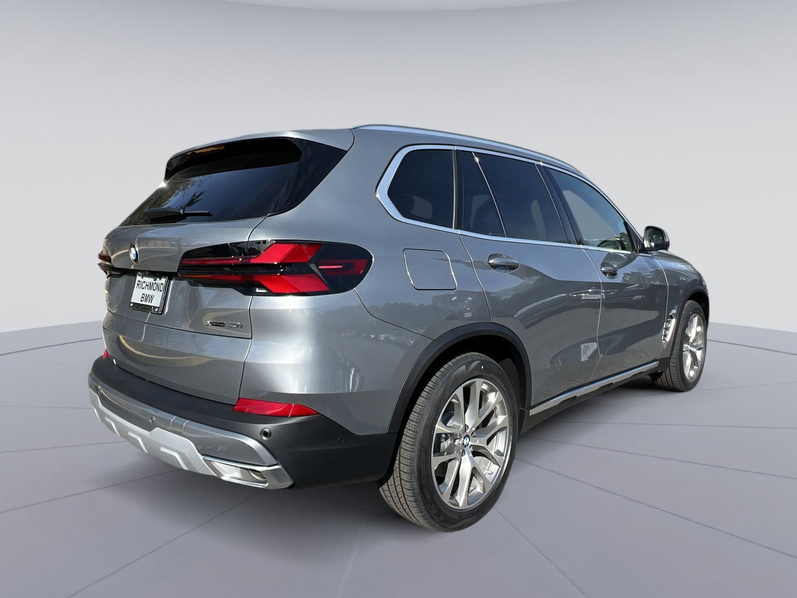 New 2026 BMW X5 xDrive40i w/ Premium Package image 5