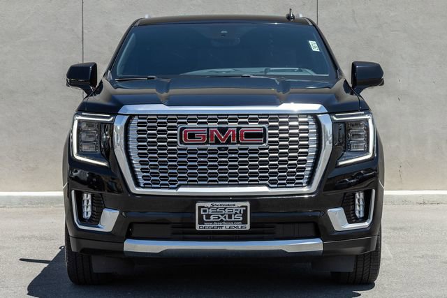 Used 2023 GMC Yukon Denali w/ Advanced Technology Package AWD/4WD image 2