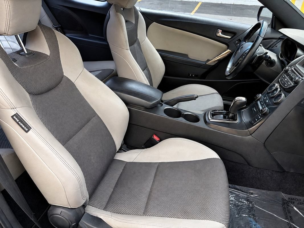 Used 2014 Hyundai Genesis 2.0T RWD image 11