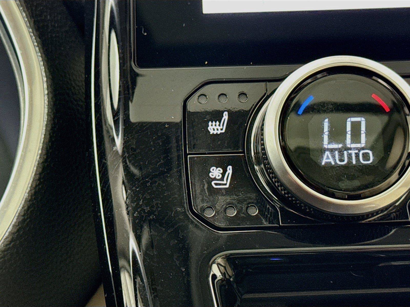 Used 2023 Toyota Highlander Platinum FWD image 9