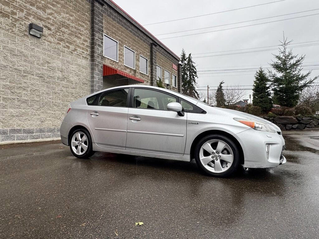 Used 2013 Toyota Prius Five image 7