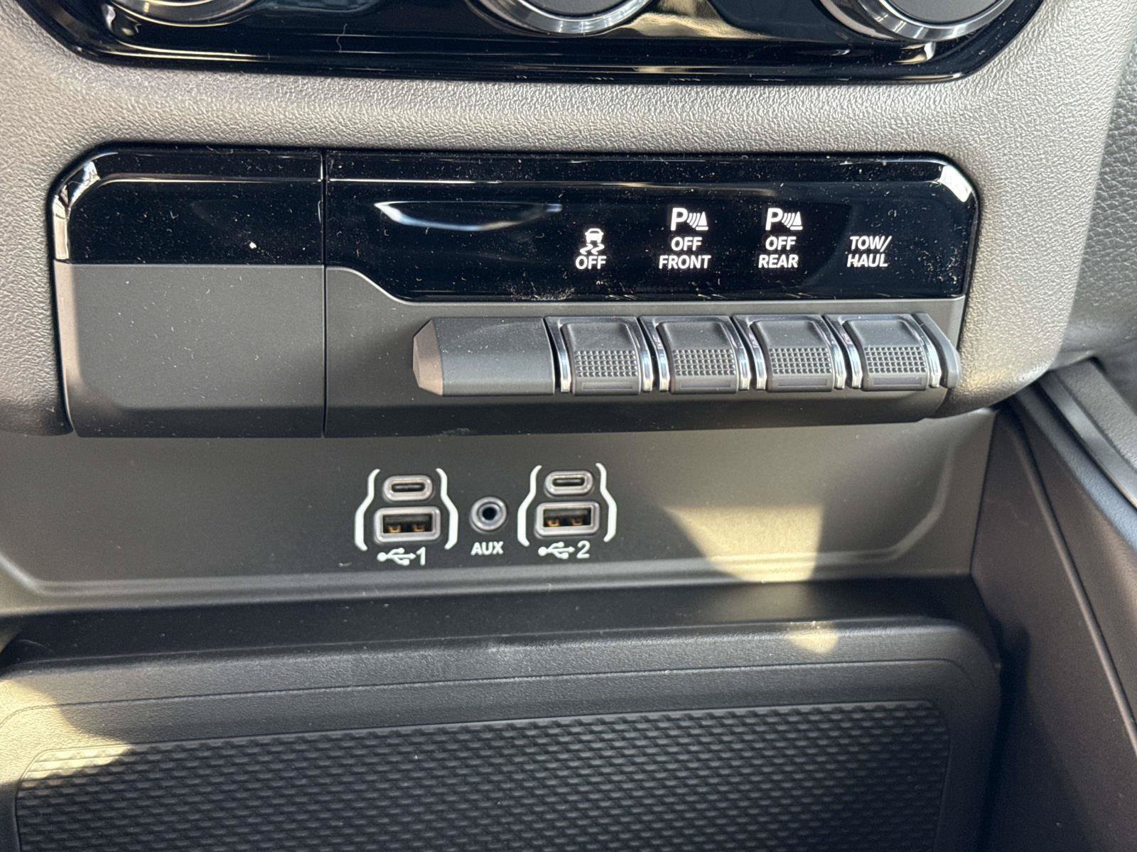New 2026 RAM 1500 Big Horn AWD/4WD image 29