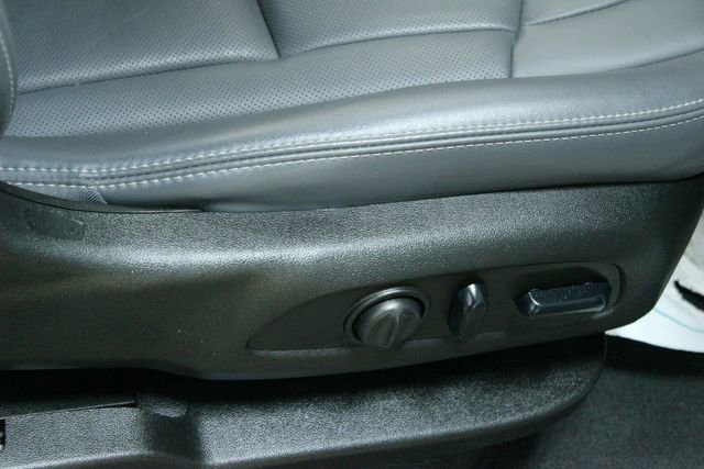 Used 2024 Buick Enclave Essence w/ Experience Buick Package image 12