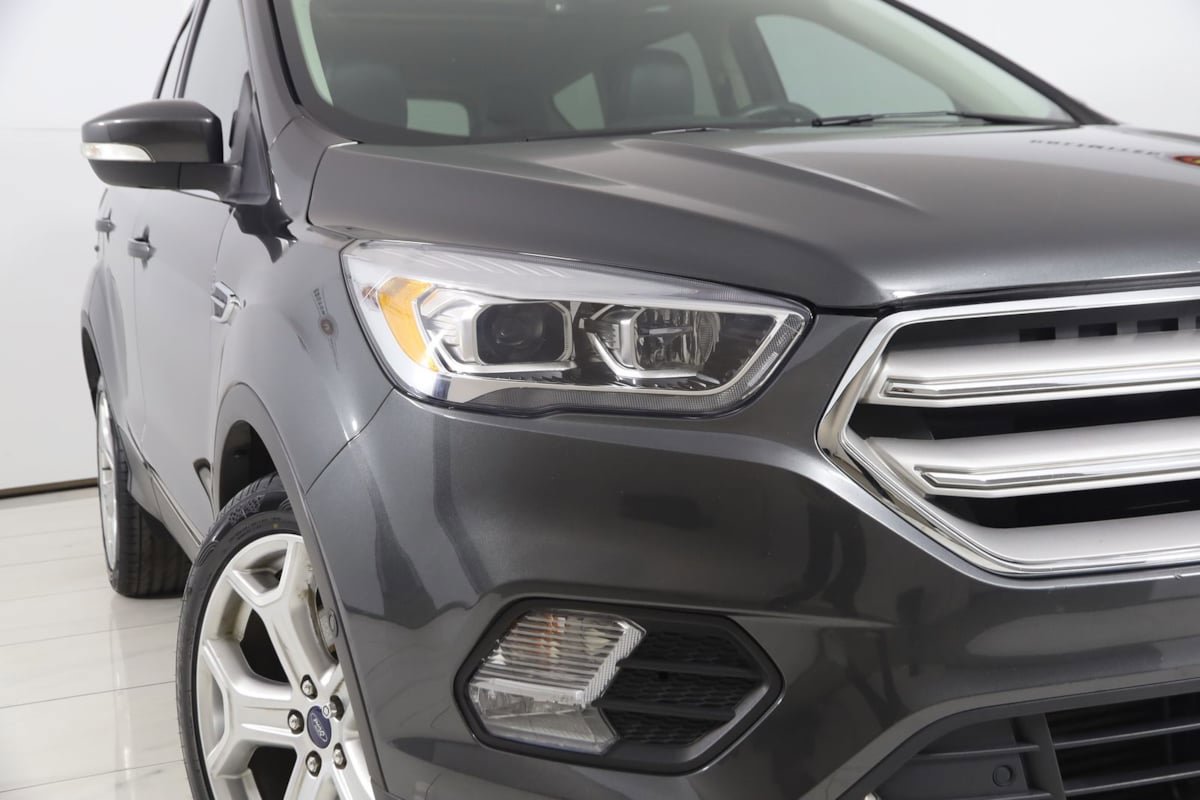 Used 2019 Ford Escape Titanium FWD image 16