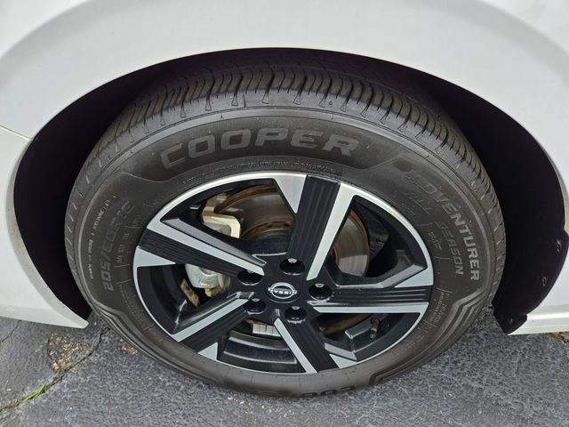 Used 2024 Nissan Sentra SV FWD image 19