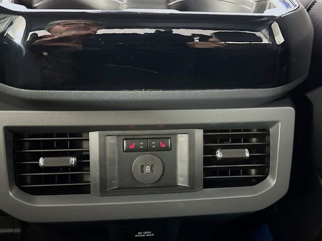 New 2026 Ford F250 Lariat w/ Black Appearance Package image 26