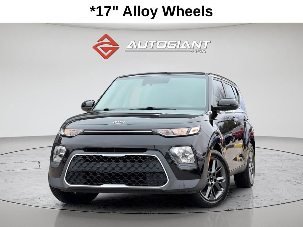 Used 2021 Kia Soul S FWD image 1