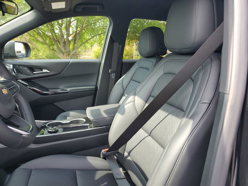 New 2026 Chevrolet Equinox LT w/ Convenience Package II AWD/4WD image 14