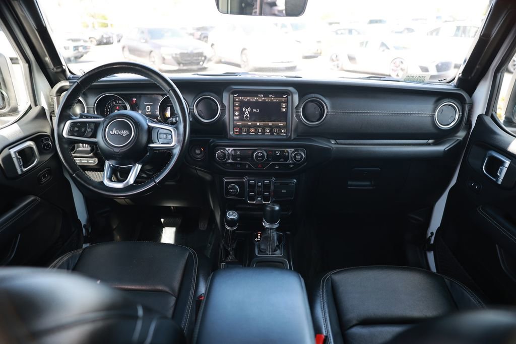 Used 2022 Jeep Wrangler Unlimited Sahara AWD/4WD image 27