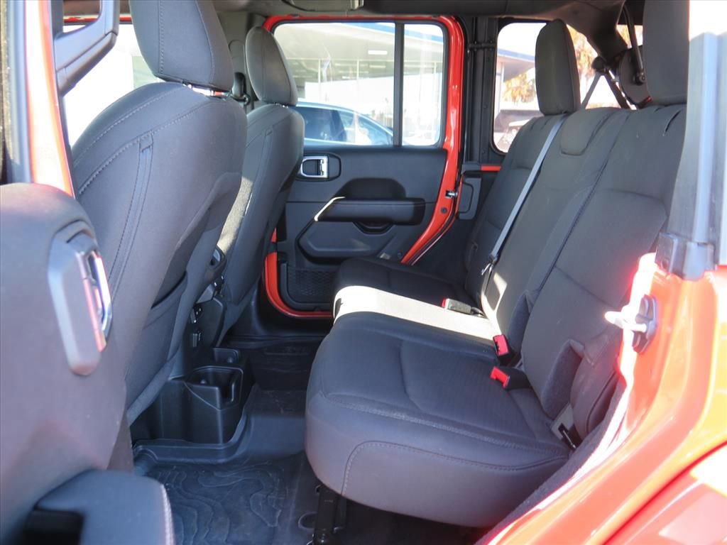 Used 2023 Jeep Wrangler Sahara w/ Cold Weather Group image 17