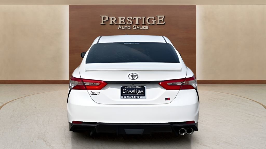 Used 2018 Toyota Camry SE FWD image 33