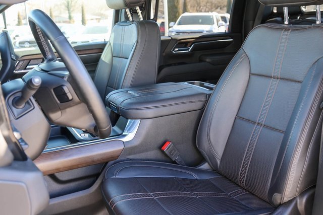 Used 2024 Chevrolet Silverado 3500 High Country w/ Technology Package image 15