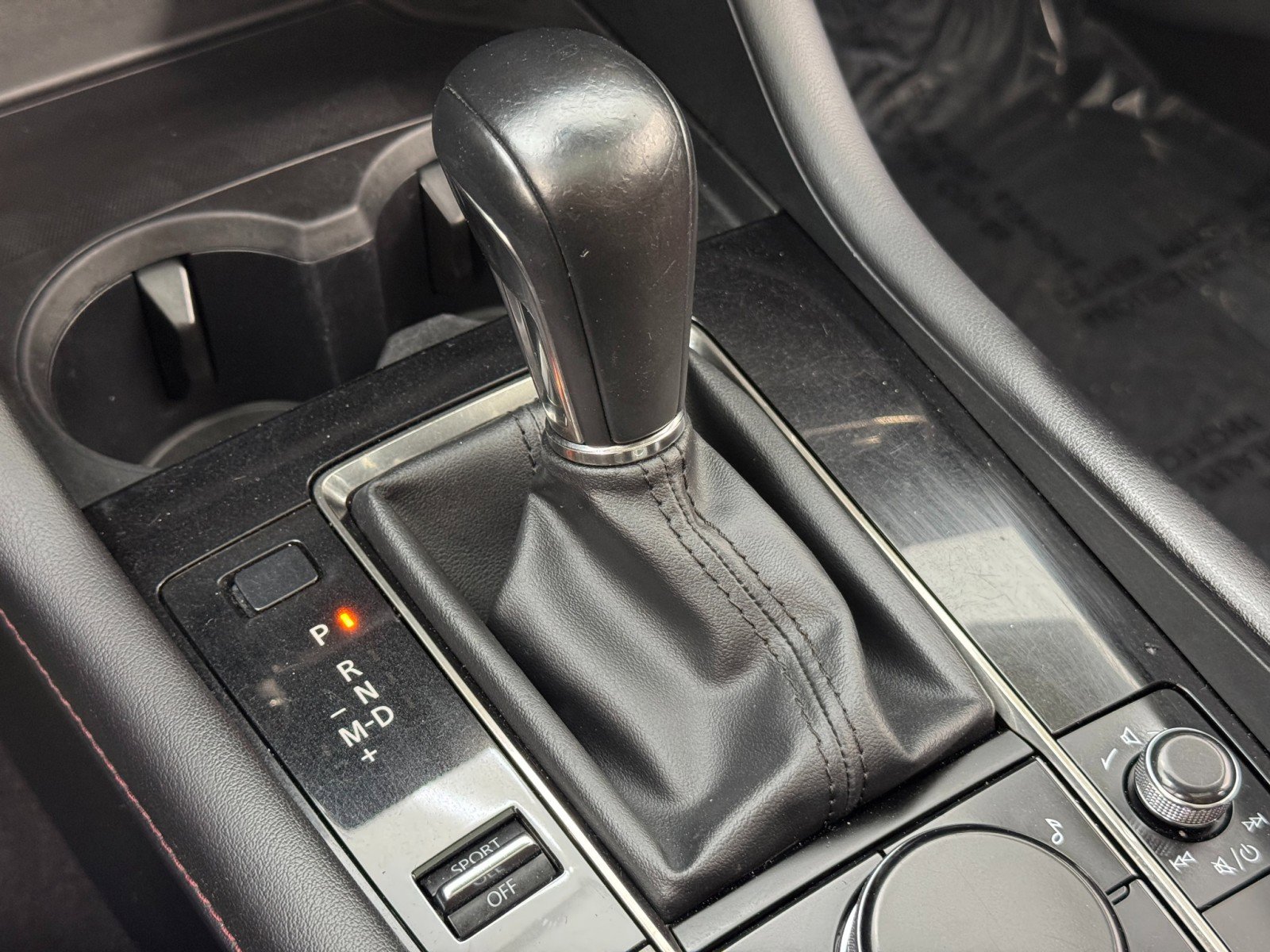 Used 2023 MAZDA MAZDA3 s image 30