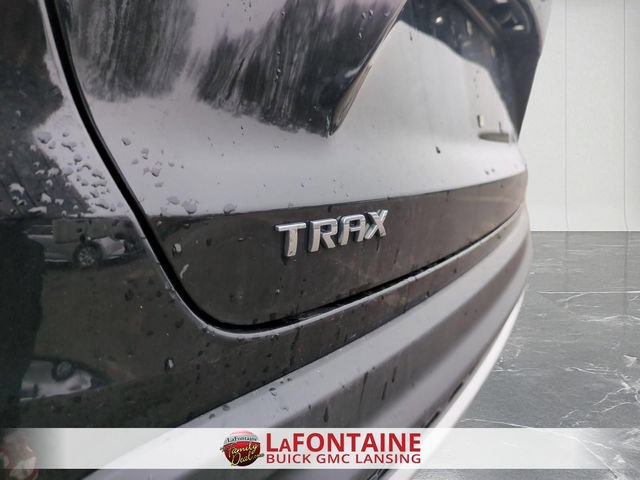 Used 2025 Chevrolet Trax LT FWD image 27