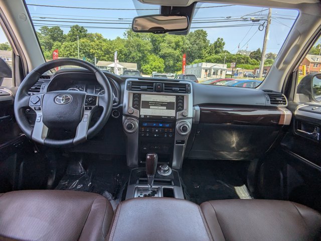Used 2022 Toyota 4Runner Limited AWD/4WD image 18