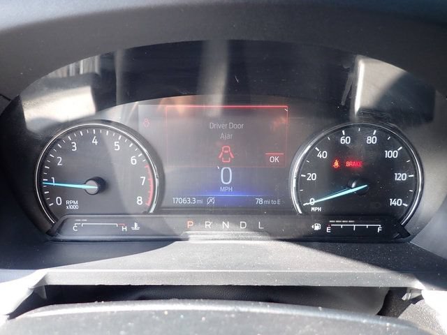 Used 2023 Ford Explorer XLT w/ Equipment Group 202A AWD/4WD image 30