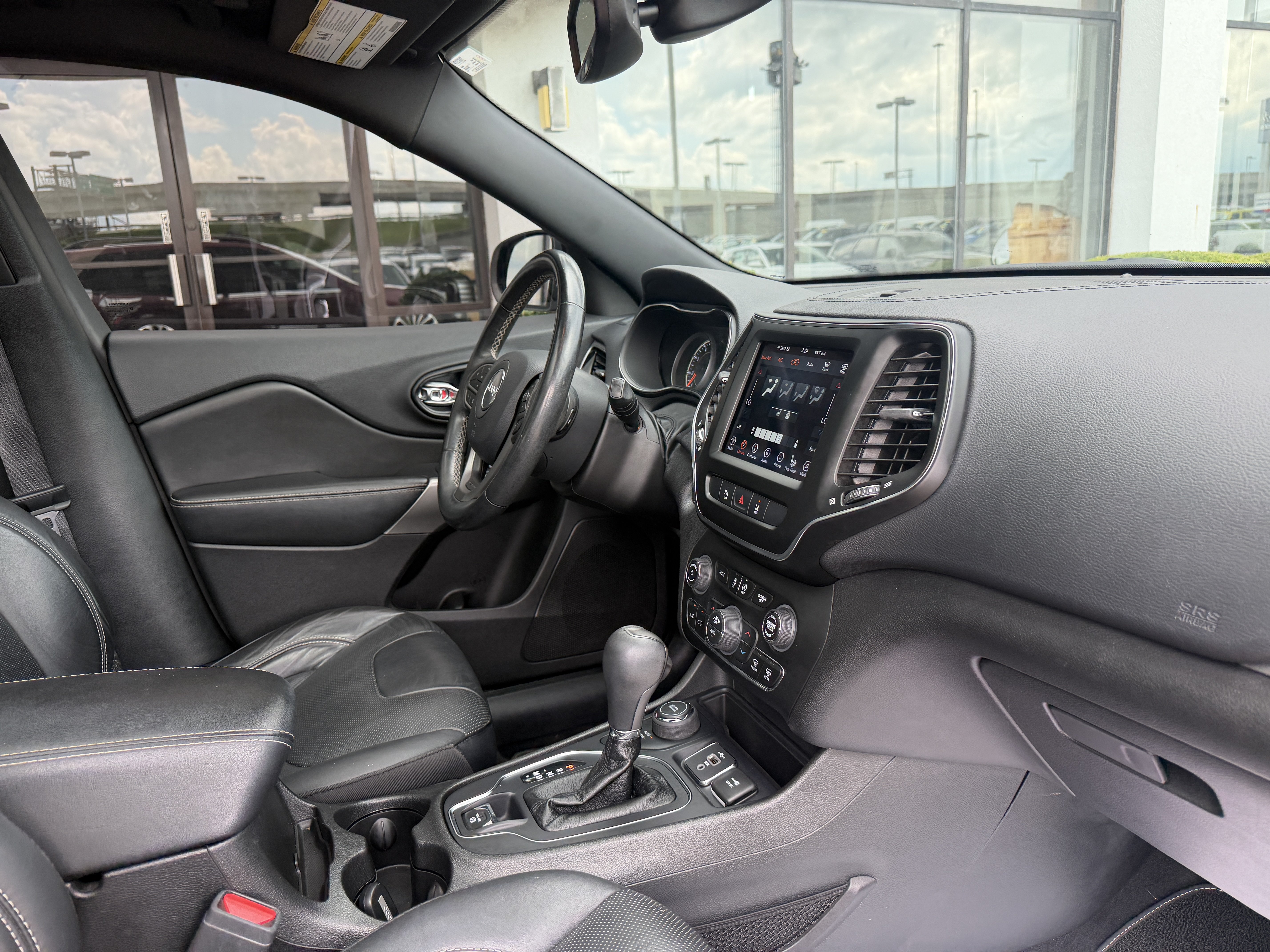 Used 2021 Jeep Cherokee Latitude Lux 80th Anniv w/ Quick Order Package 2YU 80th AWD/4WD image 29