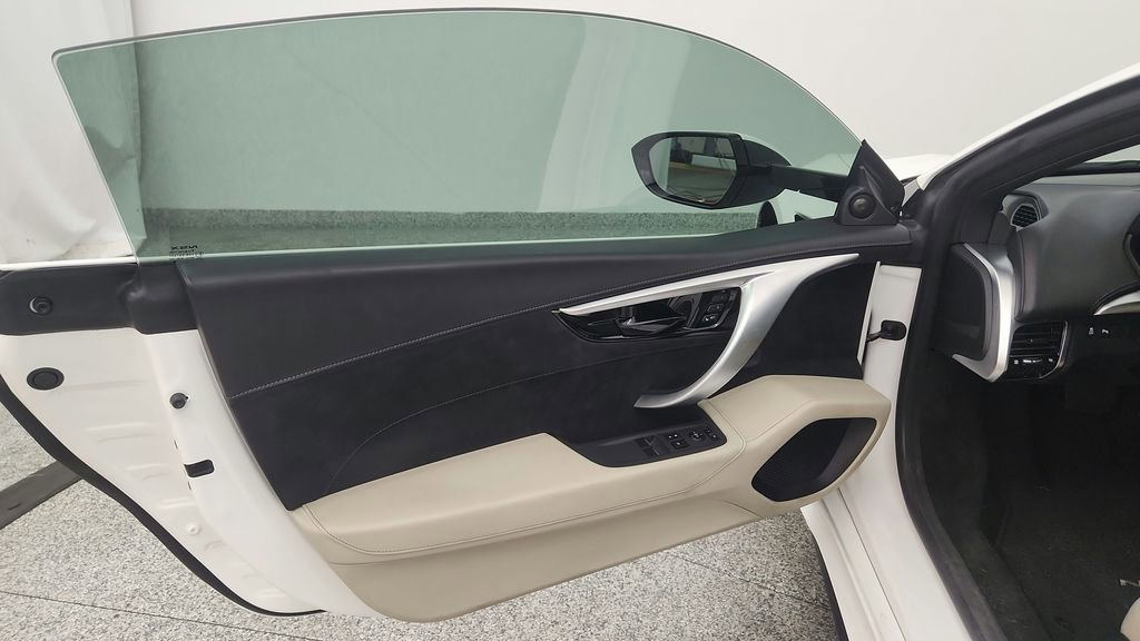 Used 2017 Acura NSX AWD/4WD image 12