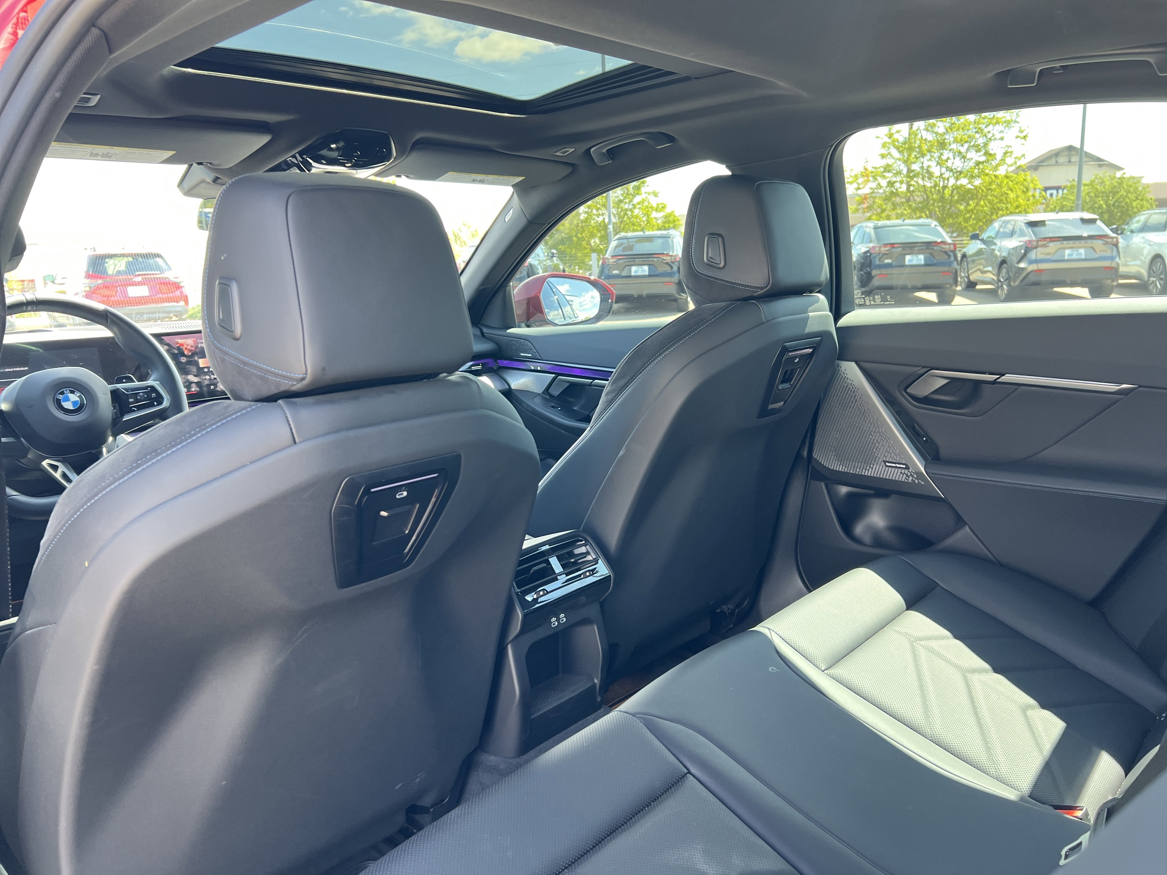 Used 2024 BMW 540i xDrive w/ Premium Package AWD/4WD image 26