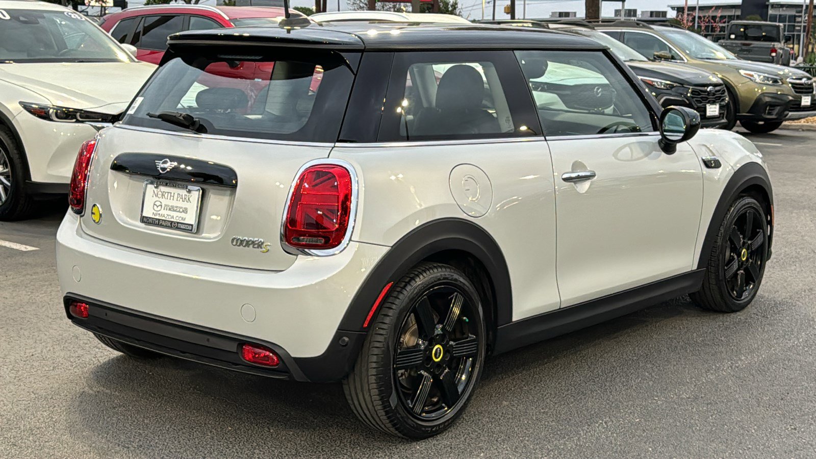 Used 2022 MINI Cooper SE image 8