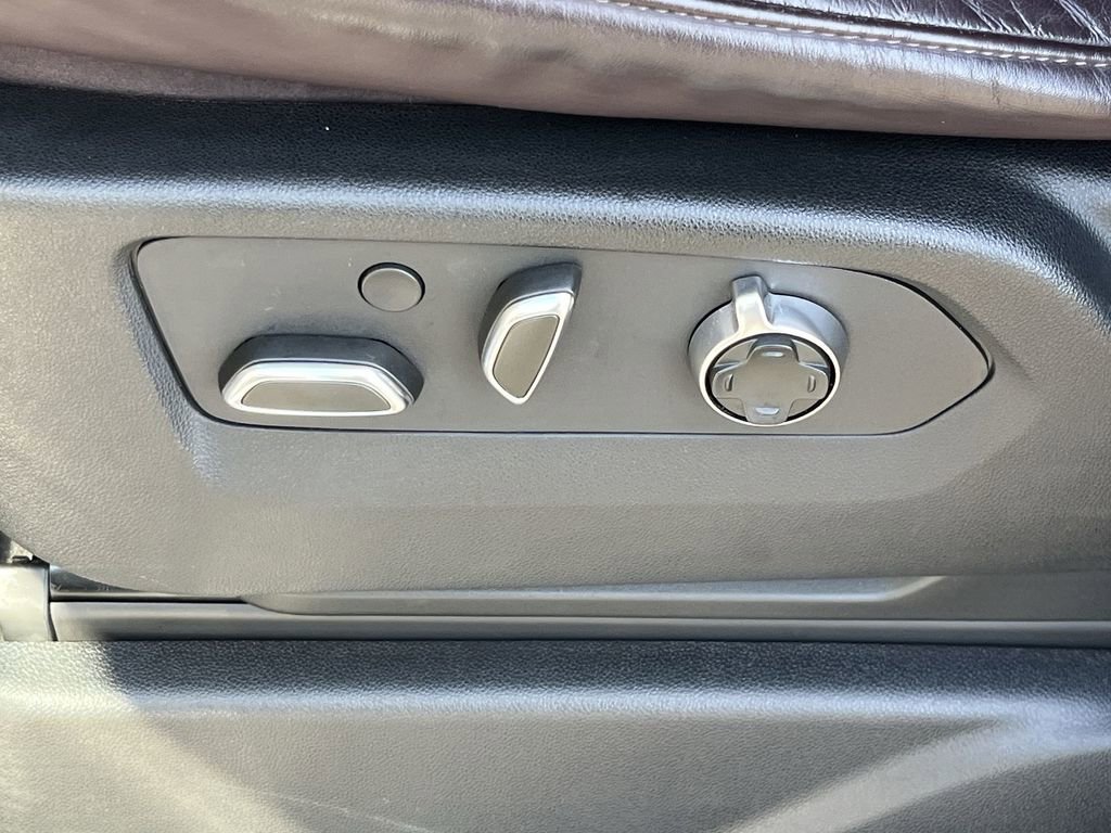 Used 2023 Cadillac Escalade Premium Luxury Platinum image 37