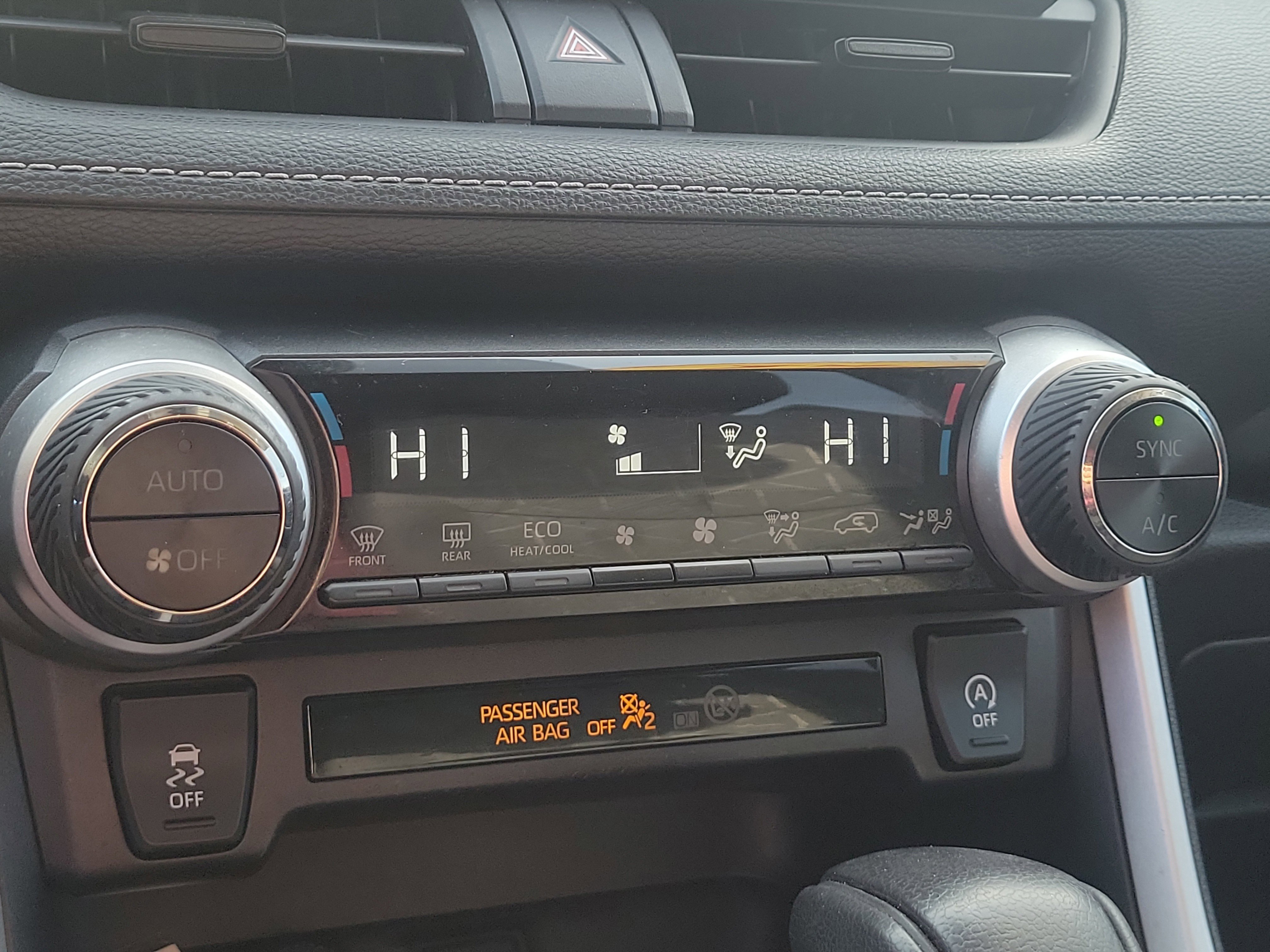 Used 2021 Toyota RAV4 XLE image 28