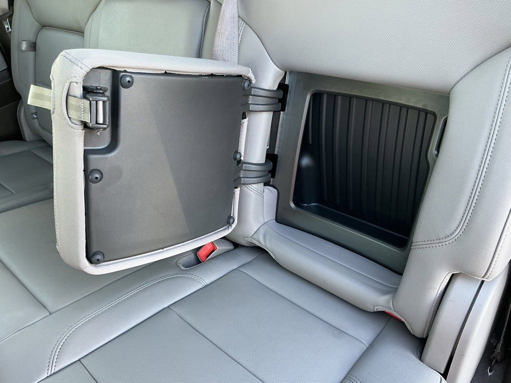 Used 2024 GMC Sierra 3500 SLT w/ SLT Convenience Package image 44