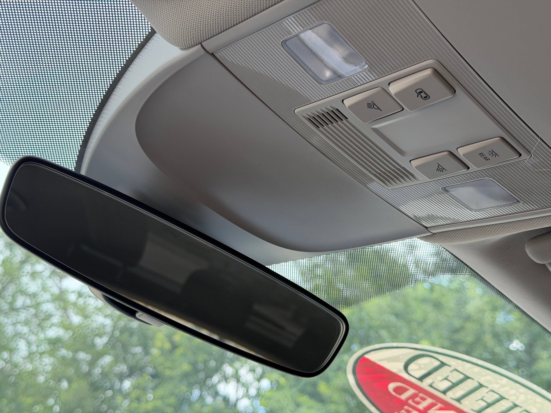 Certified 2025 Volkswagen Taos S FWD image 21