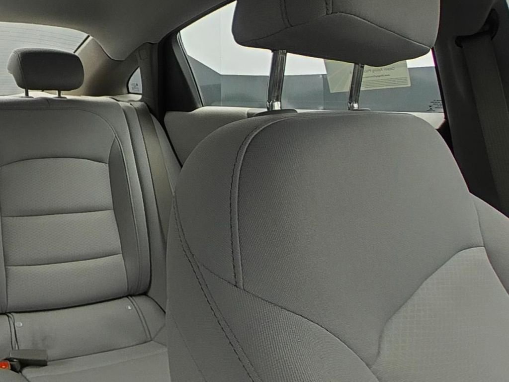 Used 2024 Chevrolet Malibu LT FWD image 11