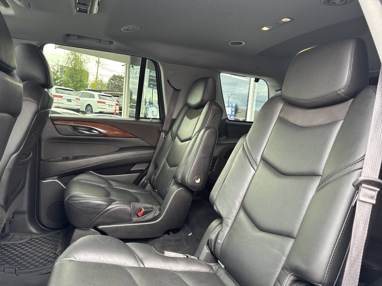 Used 2016 Cadillac Escalade Premium AWD/4WD image 28