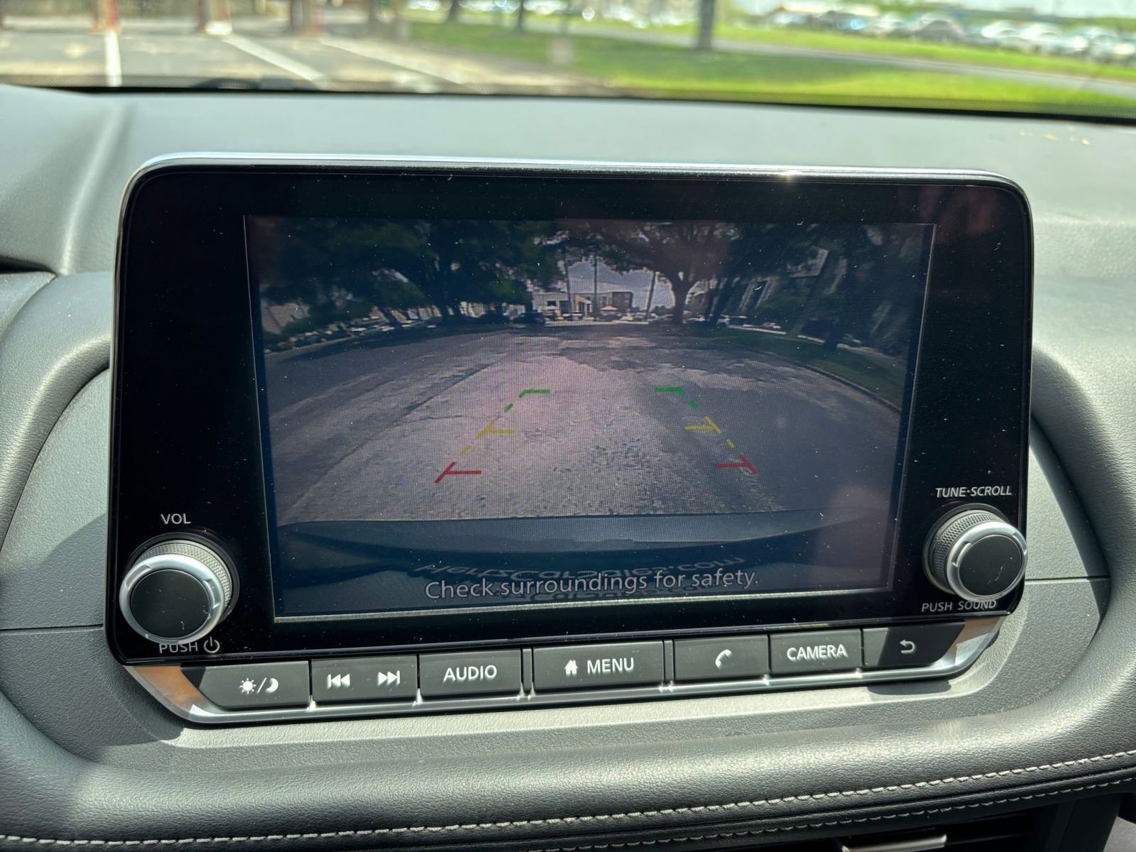Used 2025 Nissan Rogue SV FWD image 20