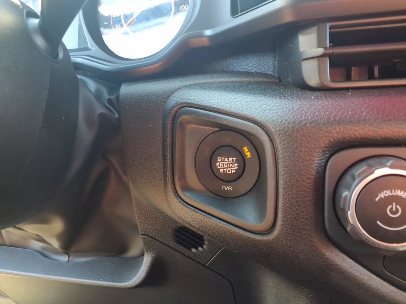 Used 2025 Jeep Wrangler Unlimited Sport AWD/4WD image 23