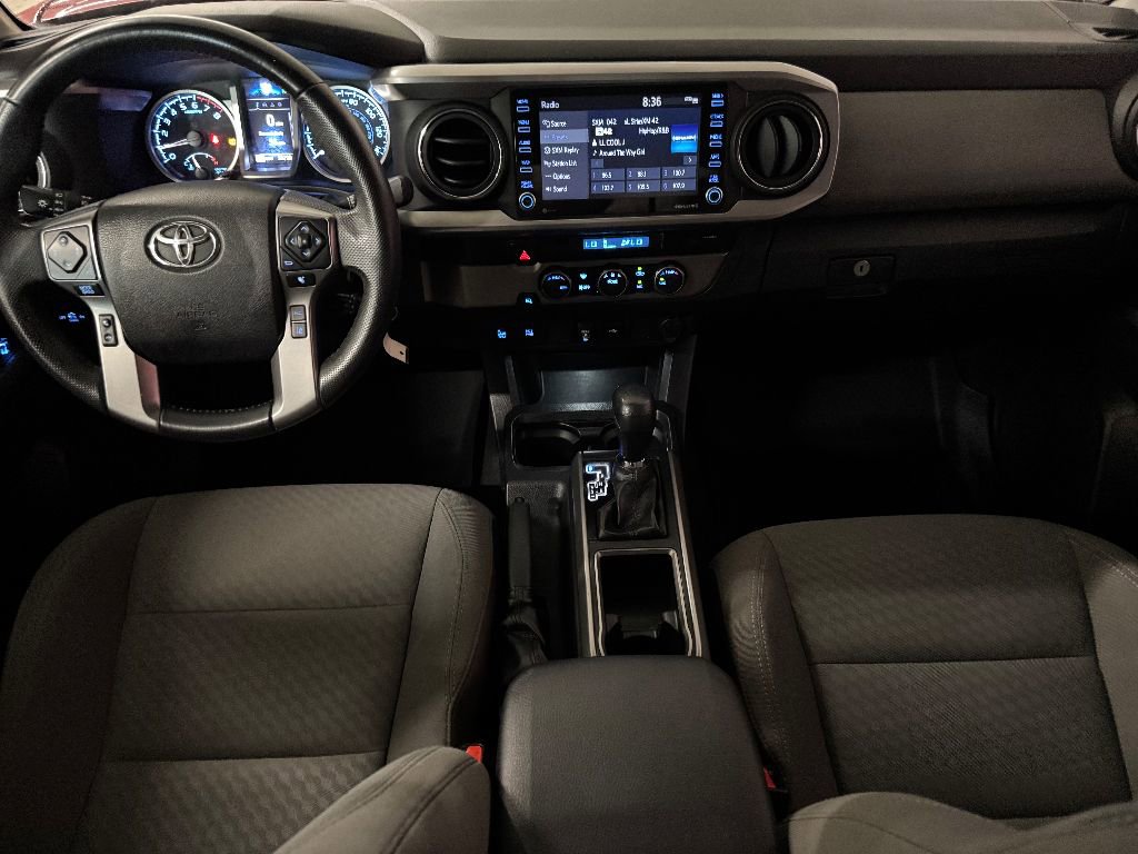Used 2022 Toyota Tacoma SR5 w/ Technology Package image 18
